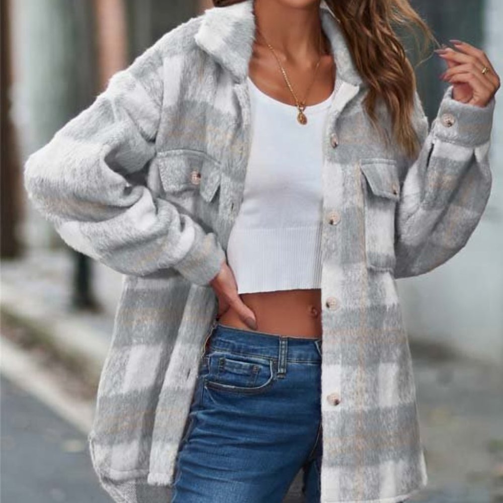 CAMISA | Women's Grey & White Plaid Button-Up Shacket (Size: L)